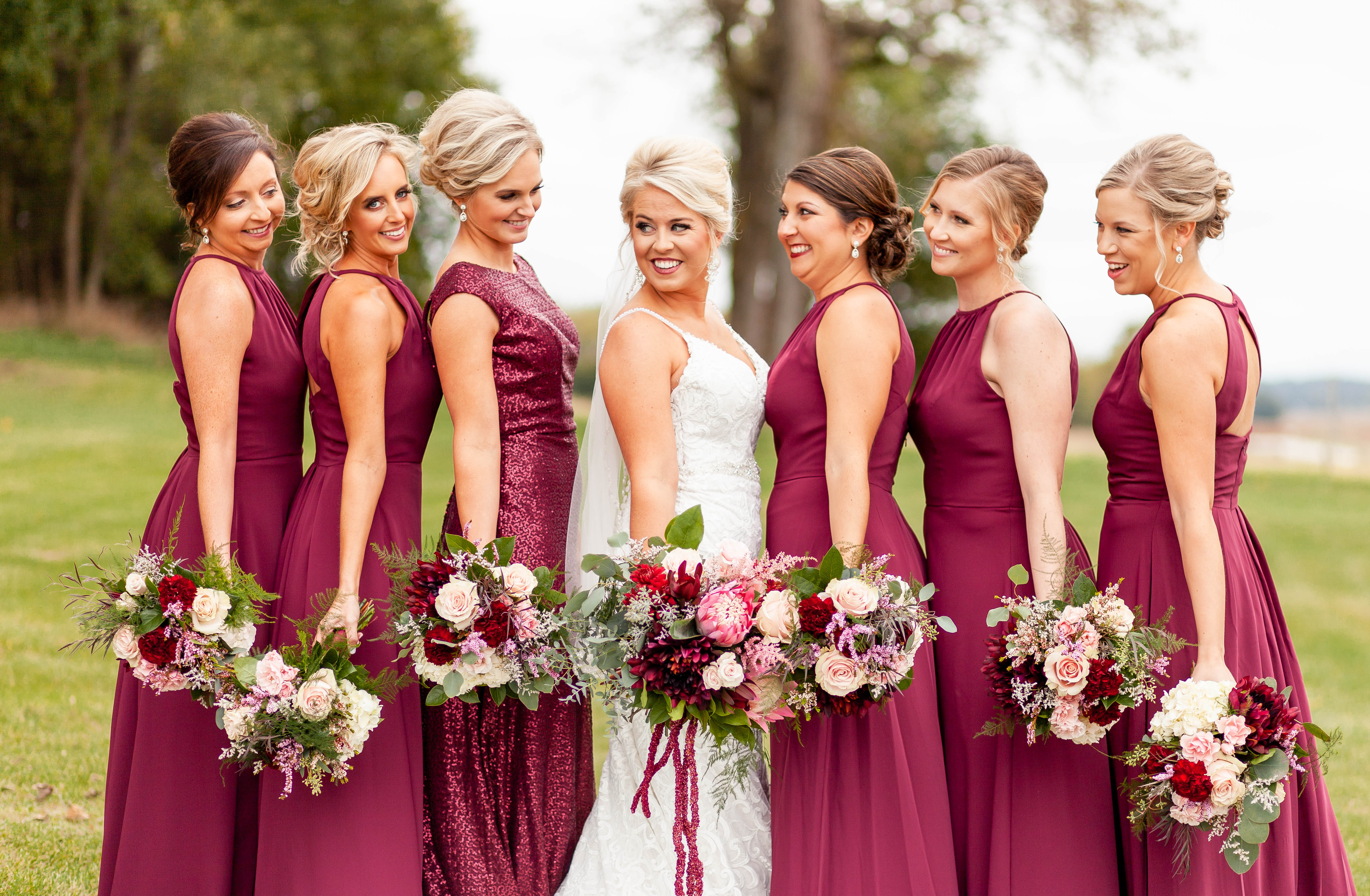Champaign-county-wedding-photographers-near-me-best-weddings-bridesmaid-photos