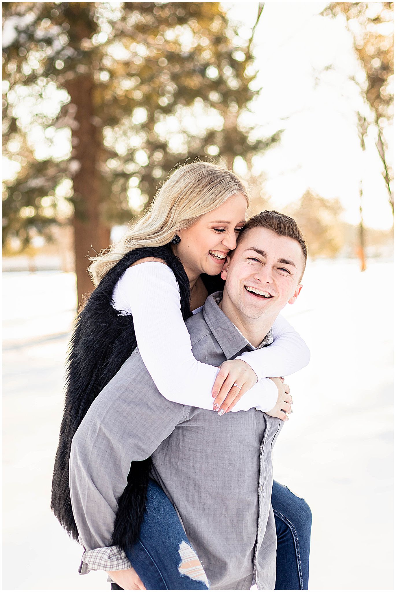 Laughing-Engagement-Photos-Candid-Kankakee-County-Photographer-Elle-Taylor-Photography