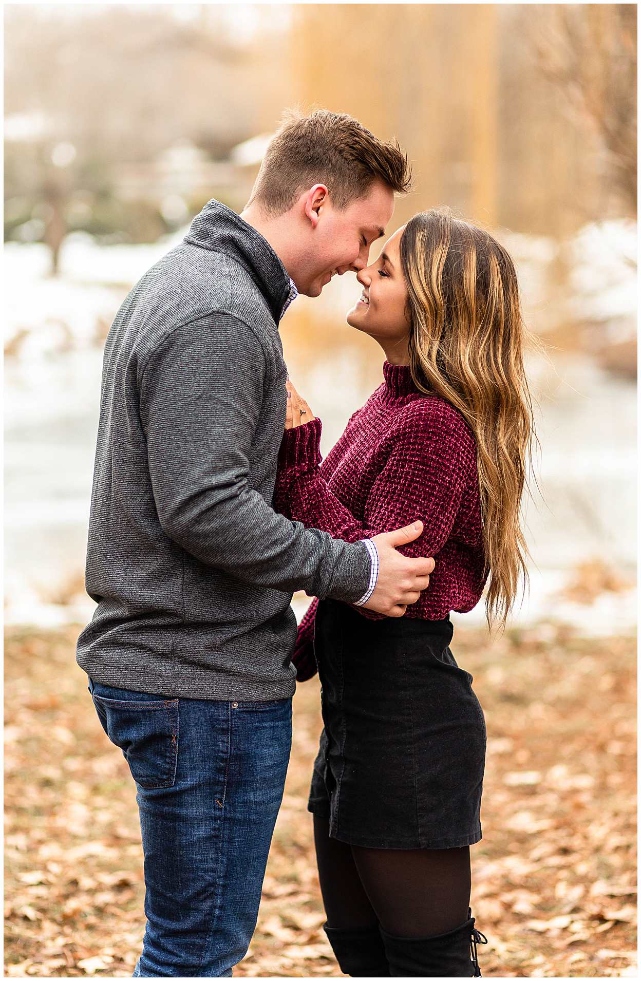 Central-Illinois-Romantic Engagement Photographer-Elle-Taylor-Photography
