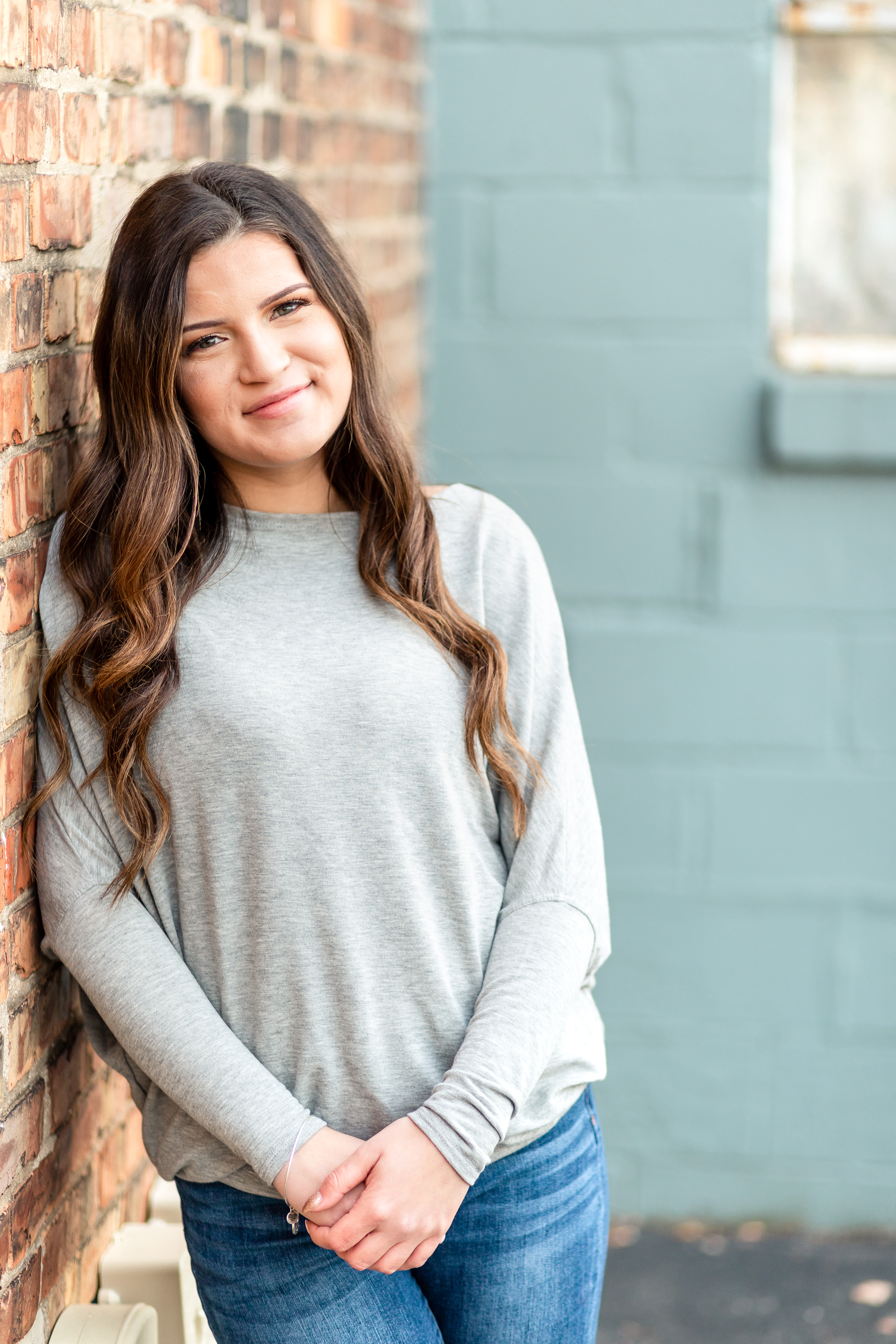 Winter-Senior-Portraits-Downtown-Frankfort-Illinois-Best-Illinois-Senior-Portrait-Photographers-What-to-wear-for-senior-pictures