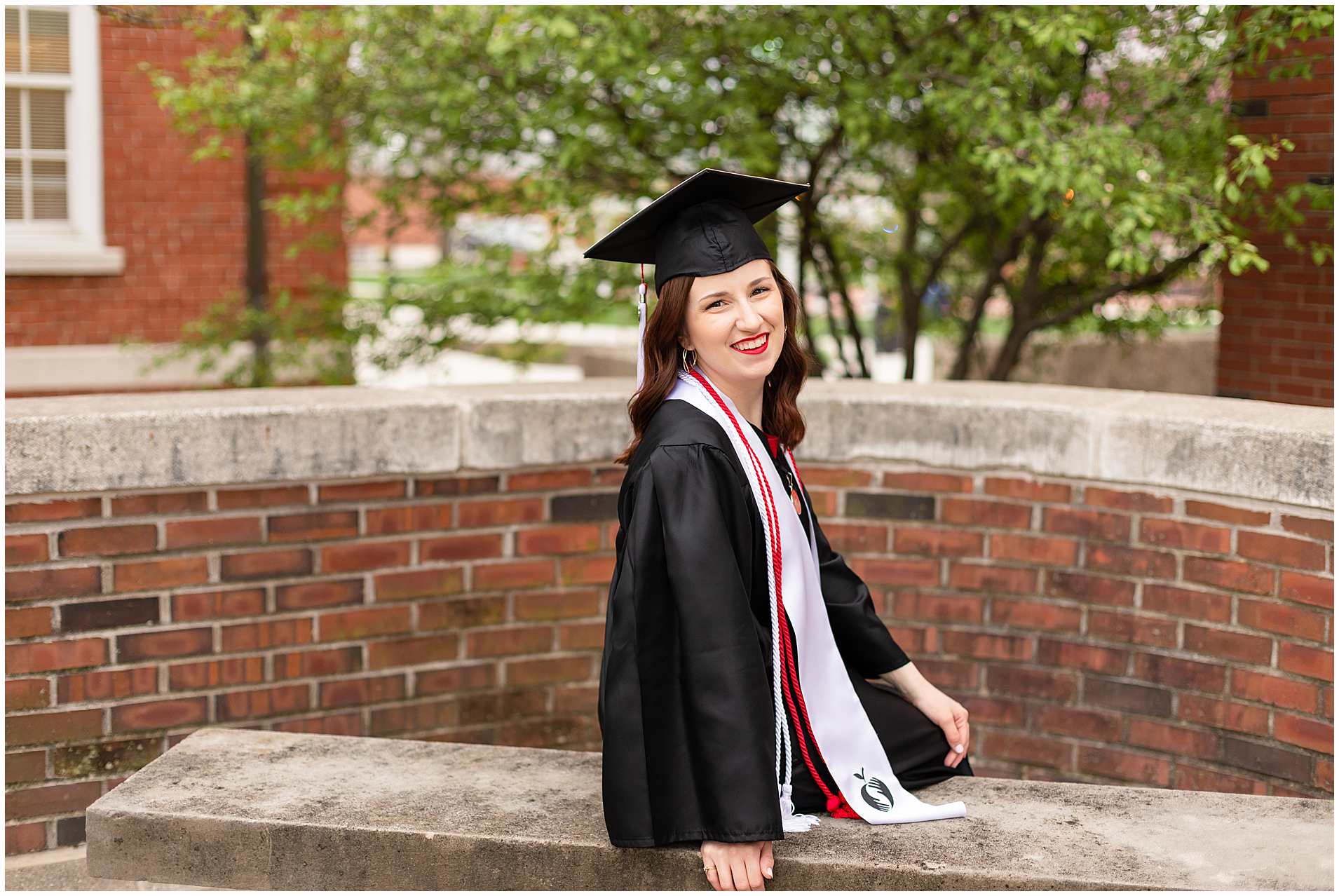 Graduation-Cap and Gown photos at Illinois State University in Normal, IL 